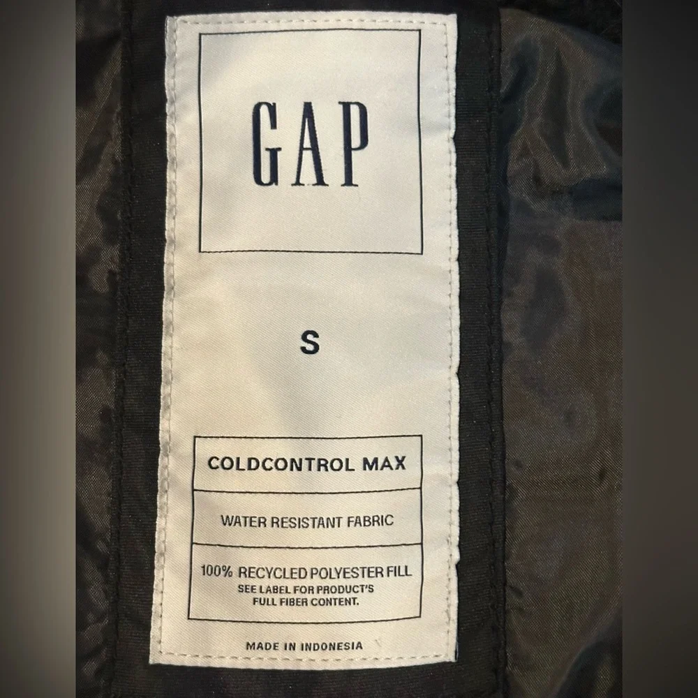 GAP Men's Black Puffer Coat Cold Control Max